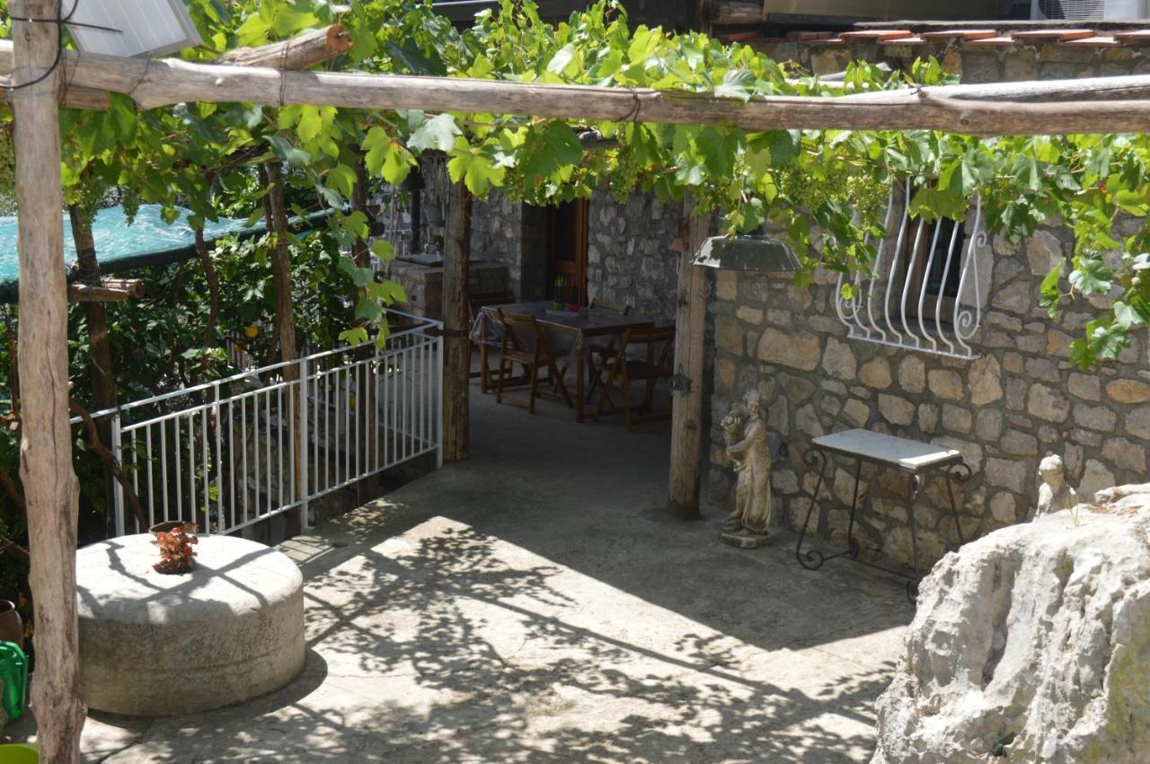 Villa La Petra Vico Equense Exterior foto